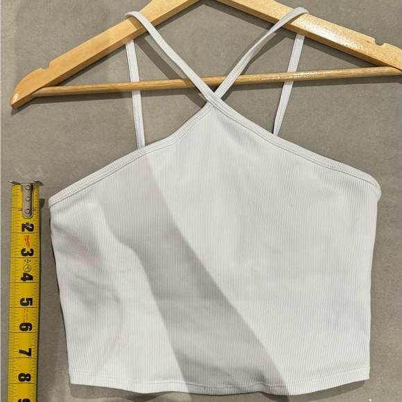 Bundle alo Goddess Ribbed Bandeau Top + Goddess Ribbed Cross Crop Top - Picture 13 of 16